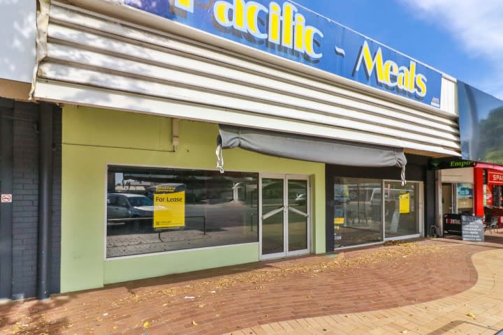 Click to view all images 1/8 Bideford Street Torquay QLD 4655 - Image 1