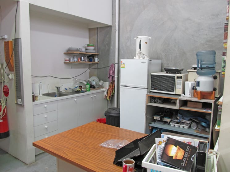 Click to view all images 11 Boundary Road North Melbourne VIC 3051 - Image 2