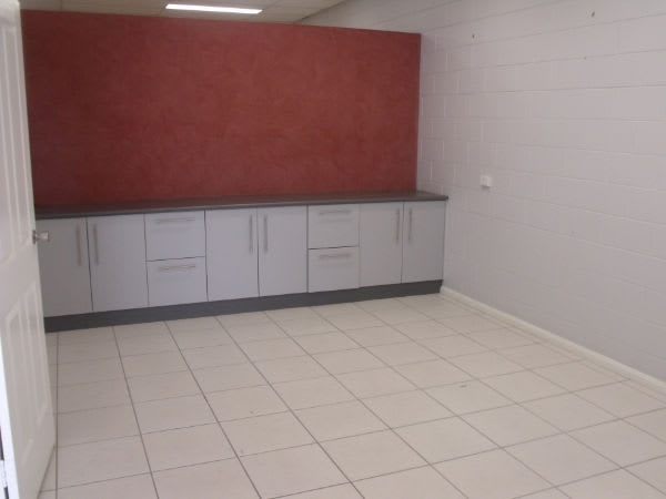 Click to view all images 4/41 Sadgroves Crescent Winnellie NT 0820 - Image 3