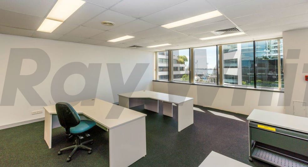 Click to view all images 10 Cloyne Road Southport QLD 4215 - Image 2