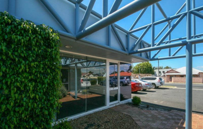 Click to view all images Unit 4/30 Forrest Avenue South Bunbury WA 6230 - Image 2