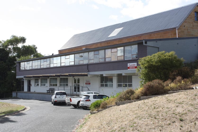 Click to view all images 39 Tower Road New Town TAS 7008 - Image 1