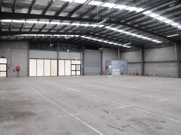 Click to view all images 15 Hercules Street Tullamarine VIC 3043 - Image 2