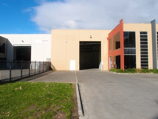 Click to view all images 33 South Link Dandenong VIC 3175 - Image 1