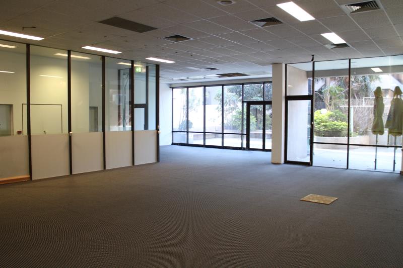Click to view all images Suite 15/113 Wickham Terrace Spring Hill QLD 4000 - Image 3