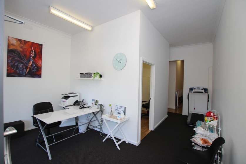 Click to view all images 321 Victoria Road Thornbury VIC 3071 - Image 2