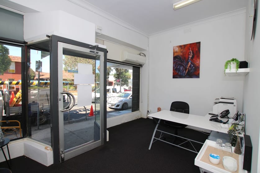 Click to view all images 321 Victoria Road Thornbury VIC 3071 - Image 3