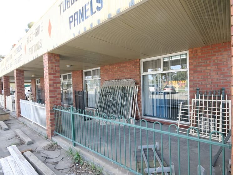 Click to view all images 80 Research Road Pooraka SA 5095 - Image 2