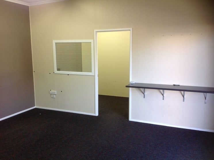 Click to view all images 2/8 Stuart Street Dalby QLD 4405 - Image 3