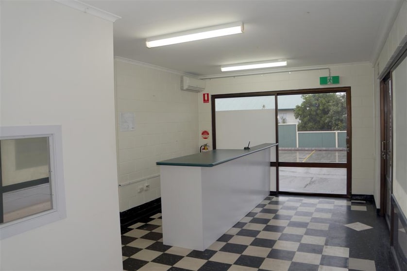 134 Auckland Street Gladstone Central QLD 4680 - Image 2