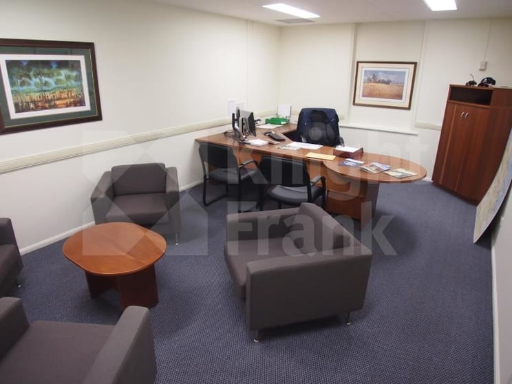 Click to view all images 178 Quay Street Rockhampton City QLD 4700 - Image 3