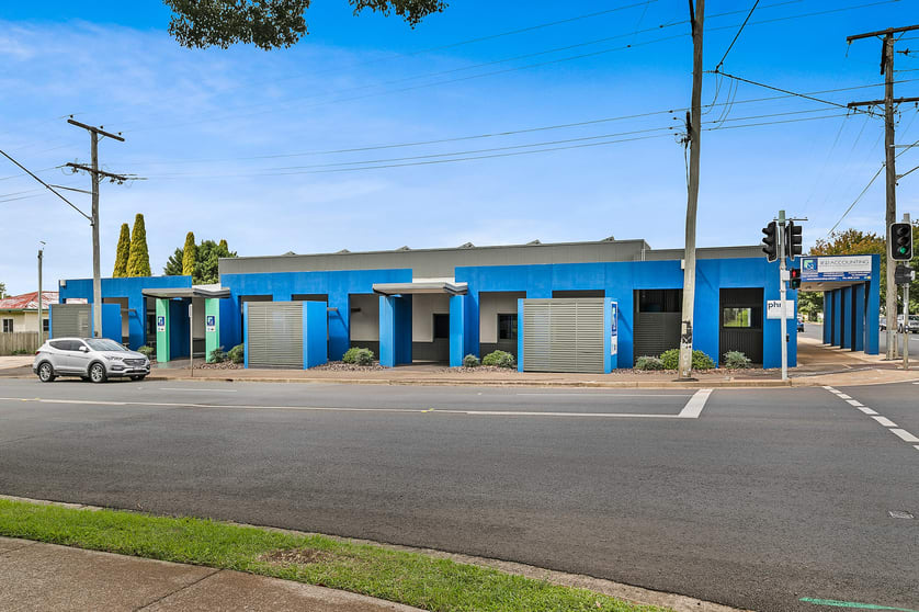 Click to view all images Suite 2, 145 Taylor Street Newtown QLD 4350 - Image 1