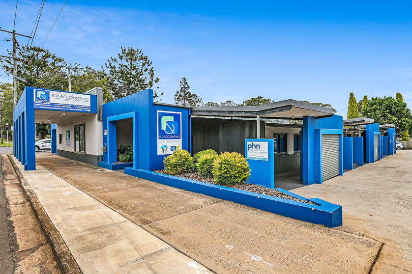 Click to view all images Suite 2, 145 Taylor Street Newtown QLD 4350 - Image 2