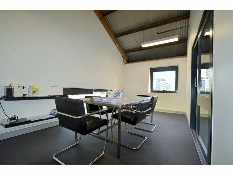 Click to view all images 401/56 Bowman Street Pyrmont NSW 2009 - Image 3