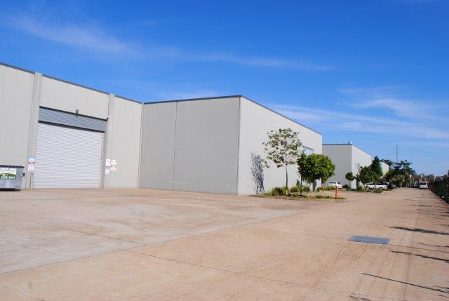 Unit 2/28 Eurora St Kingston QLD 4114 - Image 1