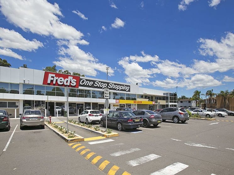 Click to view all images 661 Smithfield Road Edensor Park NSW 2176 - Image 3