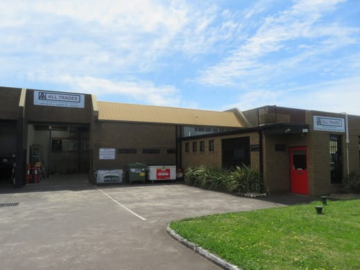 Click to view all images 2/11 Eastgate Court Wantirna South VIC 3152 - Image 1