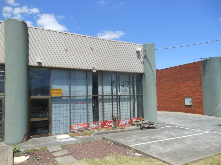 Click to view all images 4/53-55 Sinclair Road Dandenong VIC 3175 - Image 3