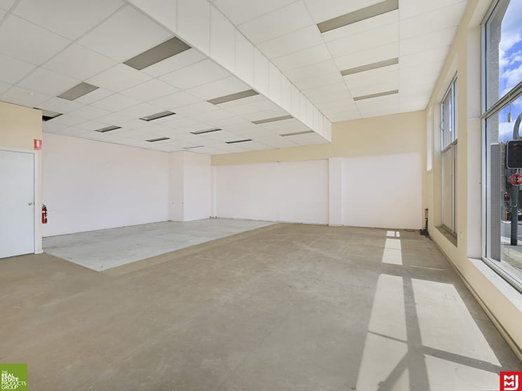 Click to view all images 2/101 Keira Street Wollongong NSW 2500 - Image 3