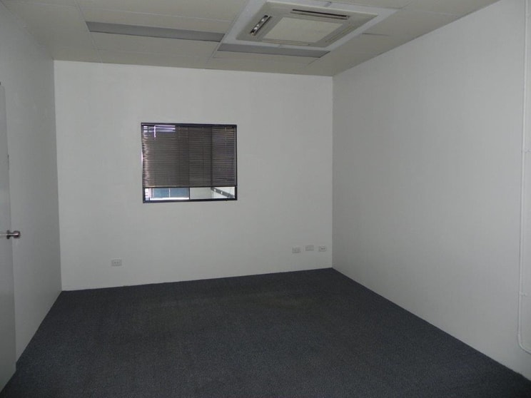 Click to view all images Unit 1/153 Belmont Ave Belmont WA 6104 - Image 3