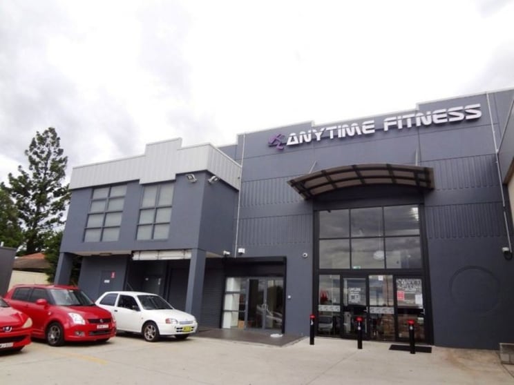 Click to view all images 708-712 Corner Woodville Road and Fairfield Road Fairfield East NSW 2165 - Image 1