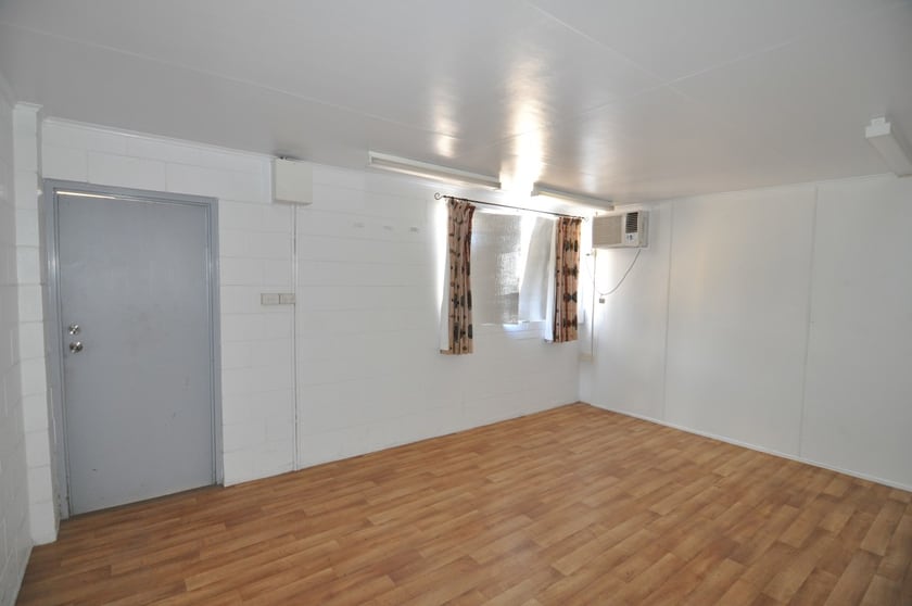 Click to view all images Unit 9, 62 Keane Street Currajong QLD 4812 - Image 2