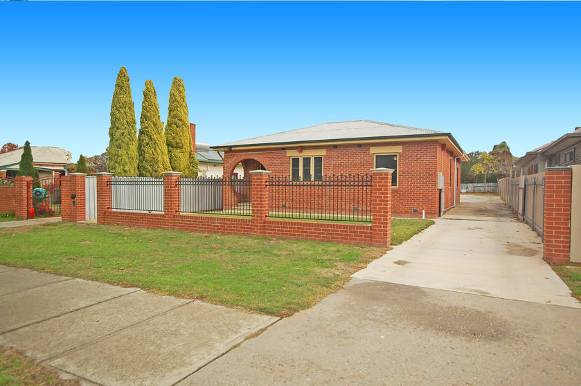 Click to view all images 839 David Street Albury NSW 2640 - Image 1