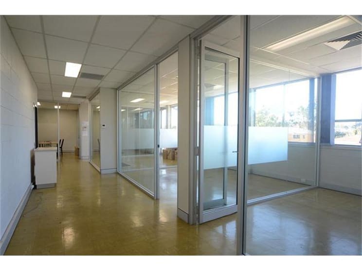 Click to view all images (Unit 1)/45 Mordue Parade Jesmond NSW 2299 - Image 3