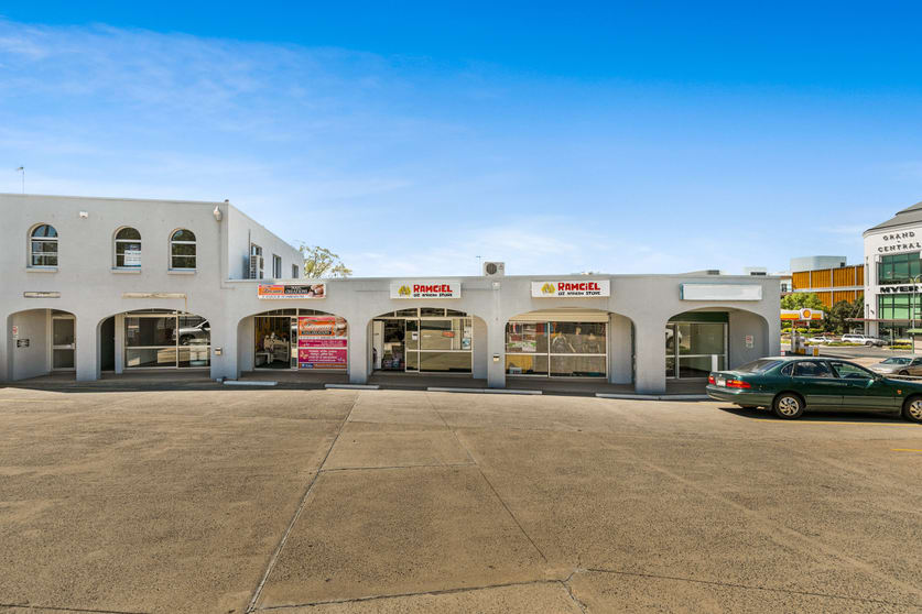 Click to view all images 6/16-18 Mylne Street Toowoomba QLD 4350 - Image 2