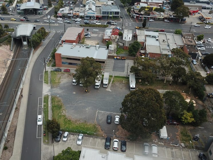 Click to view all images 7-11 Walkers Road Nunawading VIC 3131 - Image 3