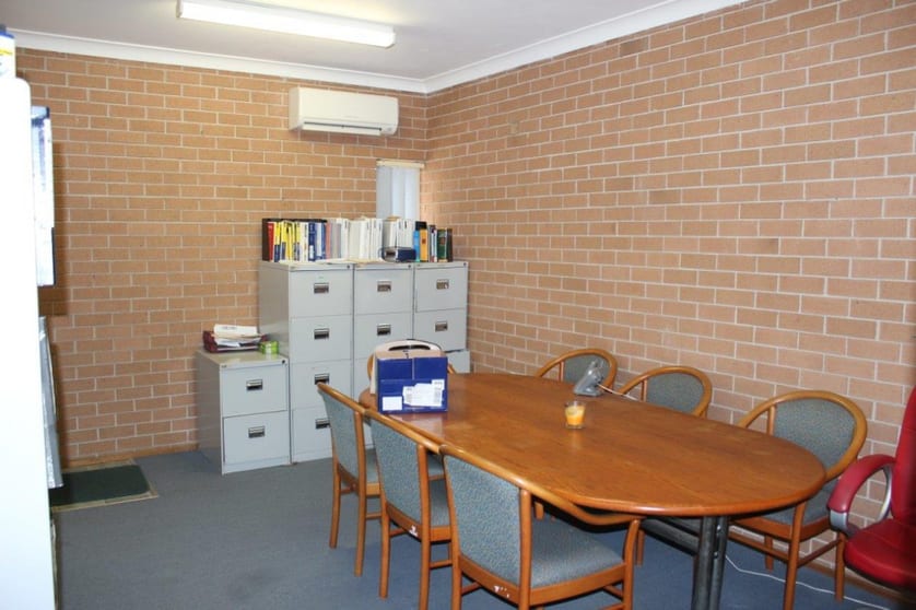 Click to view all images 2/274 George Street Windsor NSW 2756 - Image 2