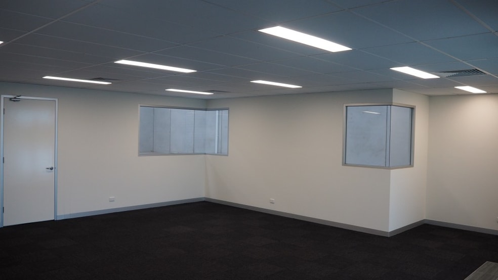 Click to view all images 24 Remount Way Cranbourne VIC 3977 - Image 2