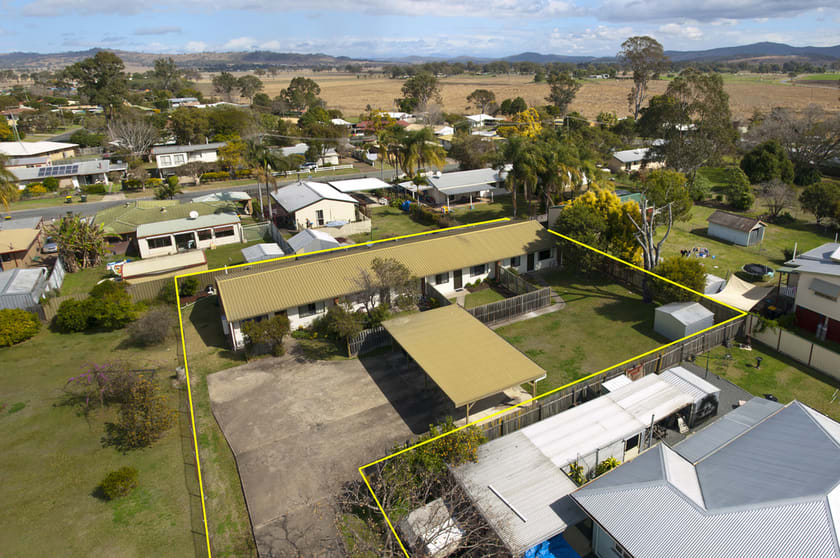 Click to view all images 18 Bromelton Street Beaudesert QLD 4285 - Image 1