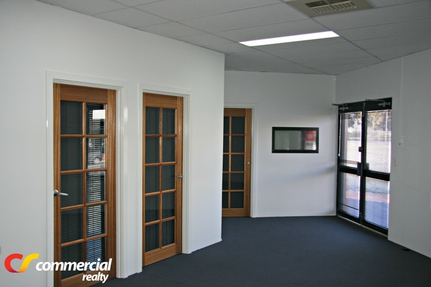 Click to view all images Unit 1/28 Carey Street Bunbury WA 6230 - Image 2