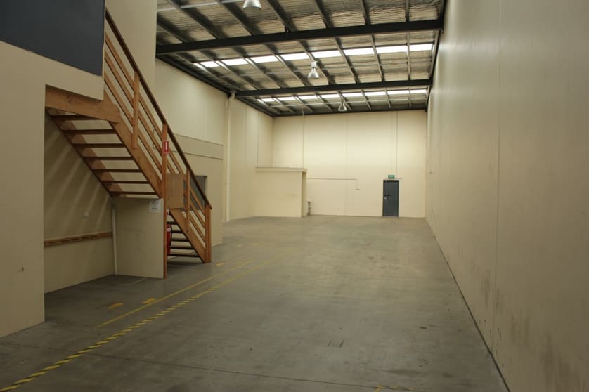 Click to view all images 11 Trade Place Lilydale VIC 3140 - Image 2