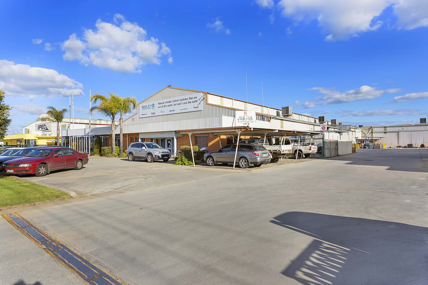 Click to view all images 79 North Street Albury NSW 2640 - Image 1