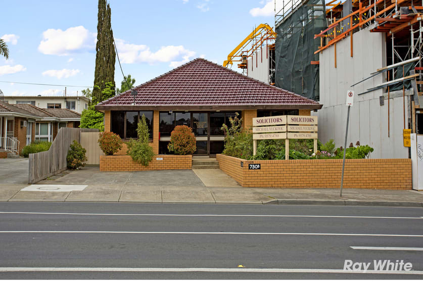 Click to view all images 730B Centre Road Bentleigh East VIC 3165 - Image 1