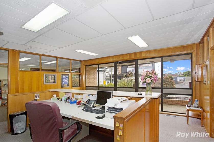 Click to view all images 730B Centre Road Bentleigh East VIC 3165 - Image 3