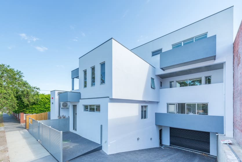 Click to view all images 152 Balcombe Road Mentone VIC 3194 - Image 1
