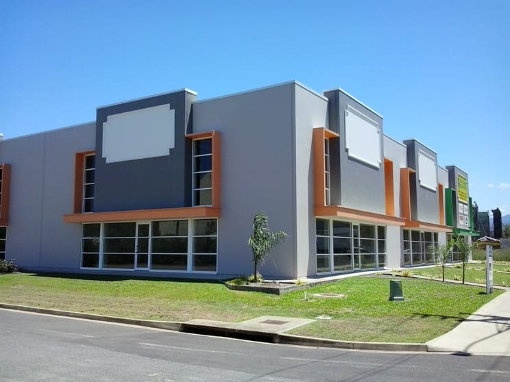 Click to view all images 2/49 Cook Street Portsmith QLD 4870 - Image 1