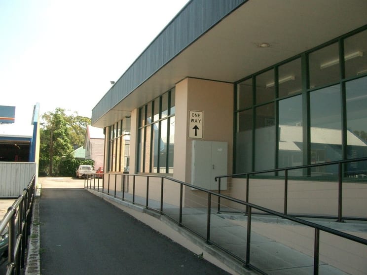 Shop 3/82 Port Stephens Street Raymond Terrace NSW 2324 - Image 1
