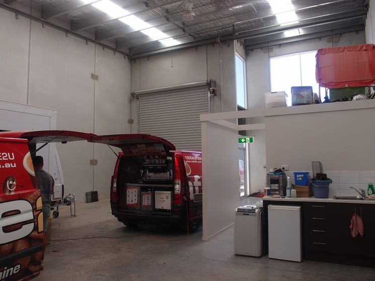 Click to view all images 4/21 Mills Road Dandenong VIC 3175 - Image 3