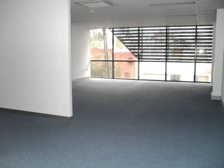 Click to view all images 7/204-218 Dryburgh Street North Melbourne VIC 3051 - Image 2