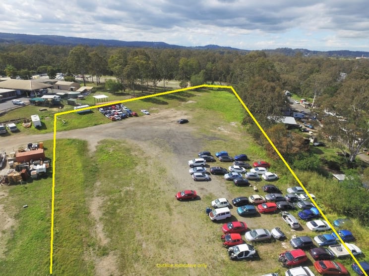 Click to view all images 251 Queens Rd Kingston QLD 4114 - Image 2