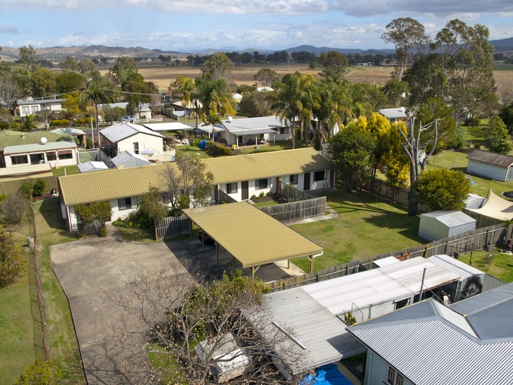 Click to view all images 18 Bromelton Street Beaudesert QLD 4285 - Image 2