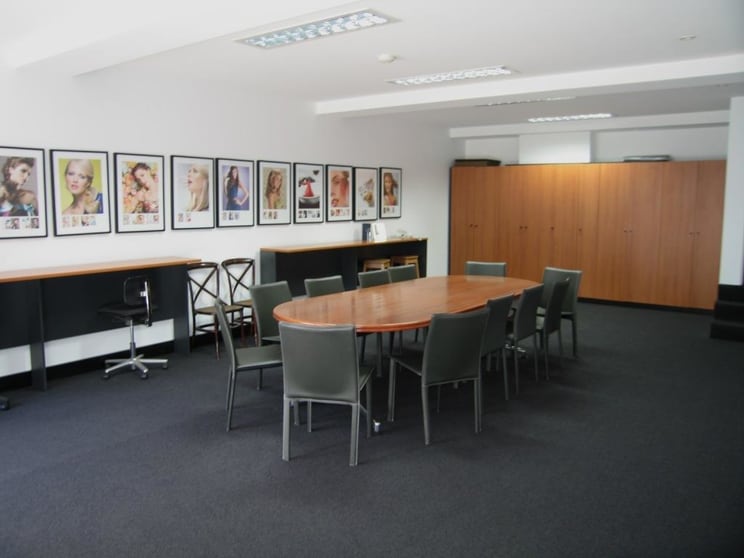 Click to view all images 102 Tope Street South Melbourne VIC 3205 - Image 3