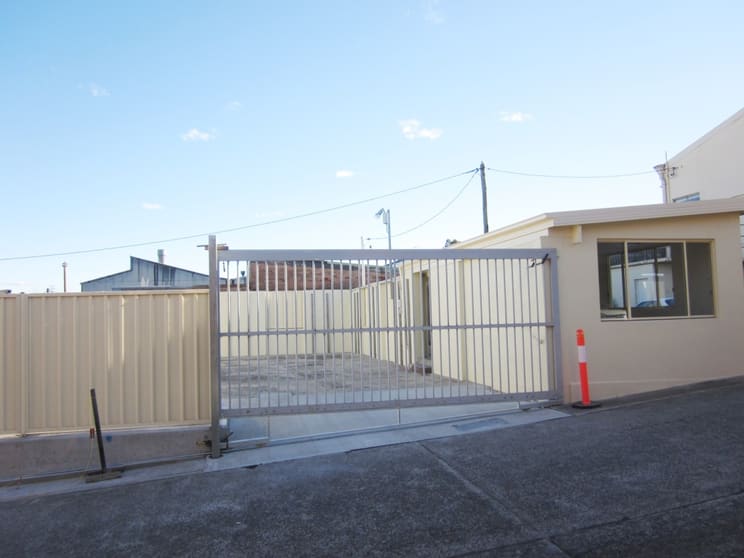 Click to view all images 4/11 Stanley Street Peakhurst NSW 2210 - Image 2