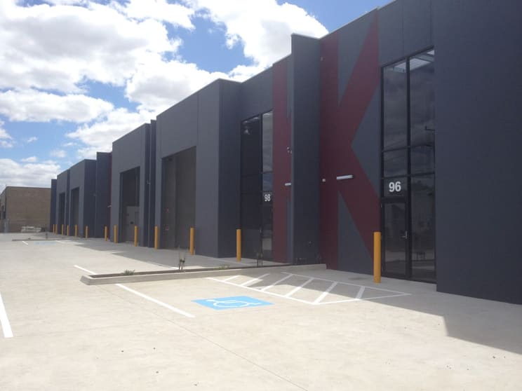 Click to view all images 98 Triholm Avenue Laverton VIC 3028 - Image 2