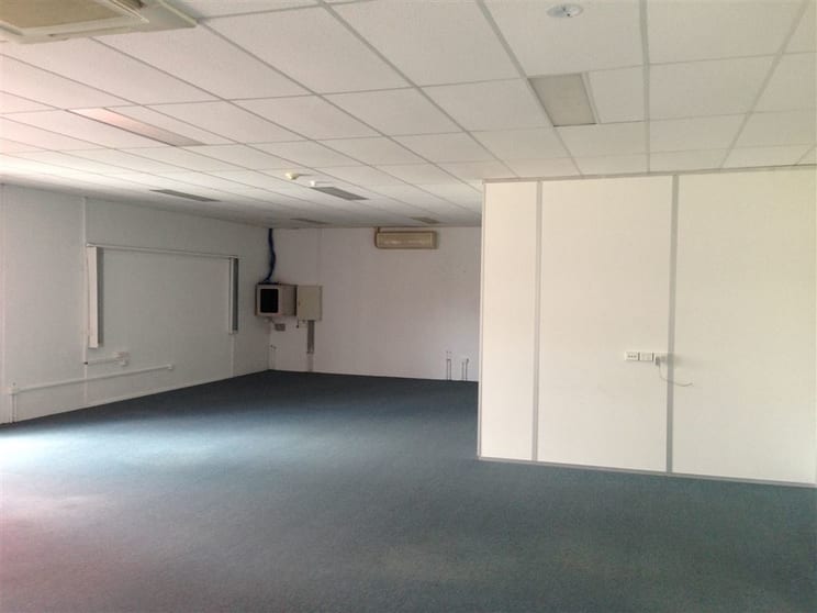 Click to view all images 2/40 Kremzow Road Brendale QLD 4500 - Image 2