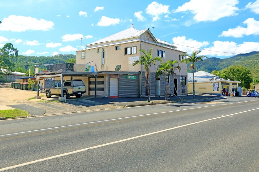 Click to view all images 385 Lakes Creek Road Koongal QLD 4701 - Image 2